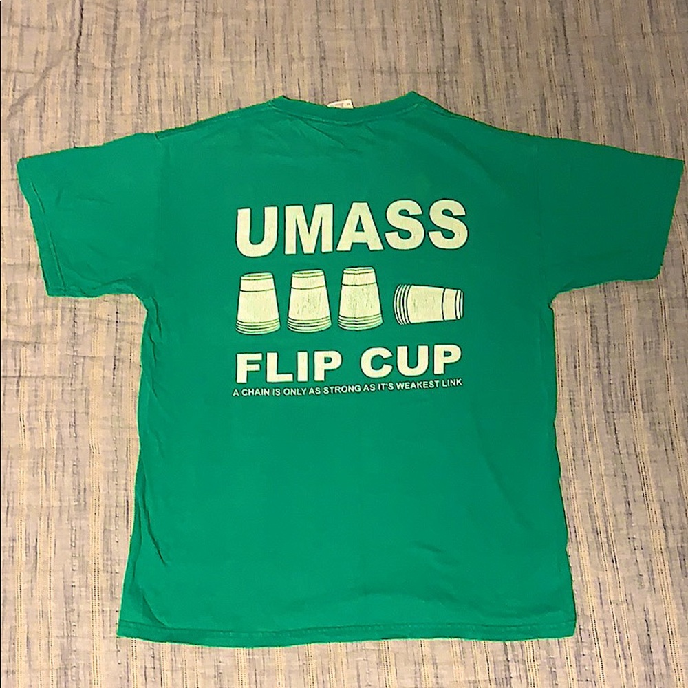 UMASS M vintage t-shirt t shirt flip cup